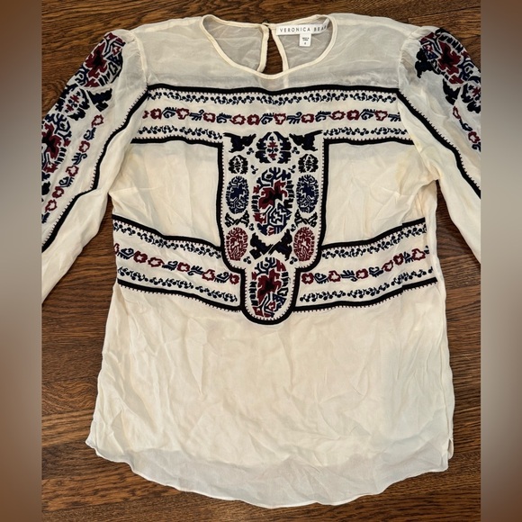 Veronica Beard Tobie Boho Silk White Blouse with Red and Blue Embroidery Size 6 - Picture 9 of 11